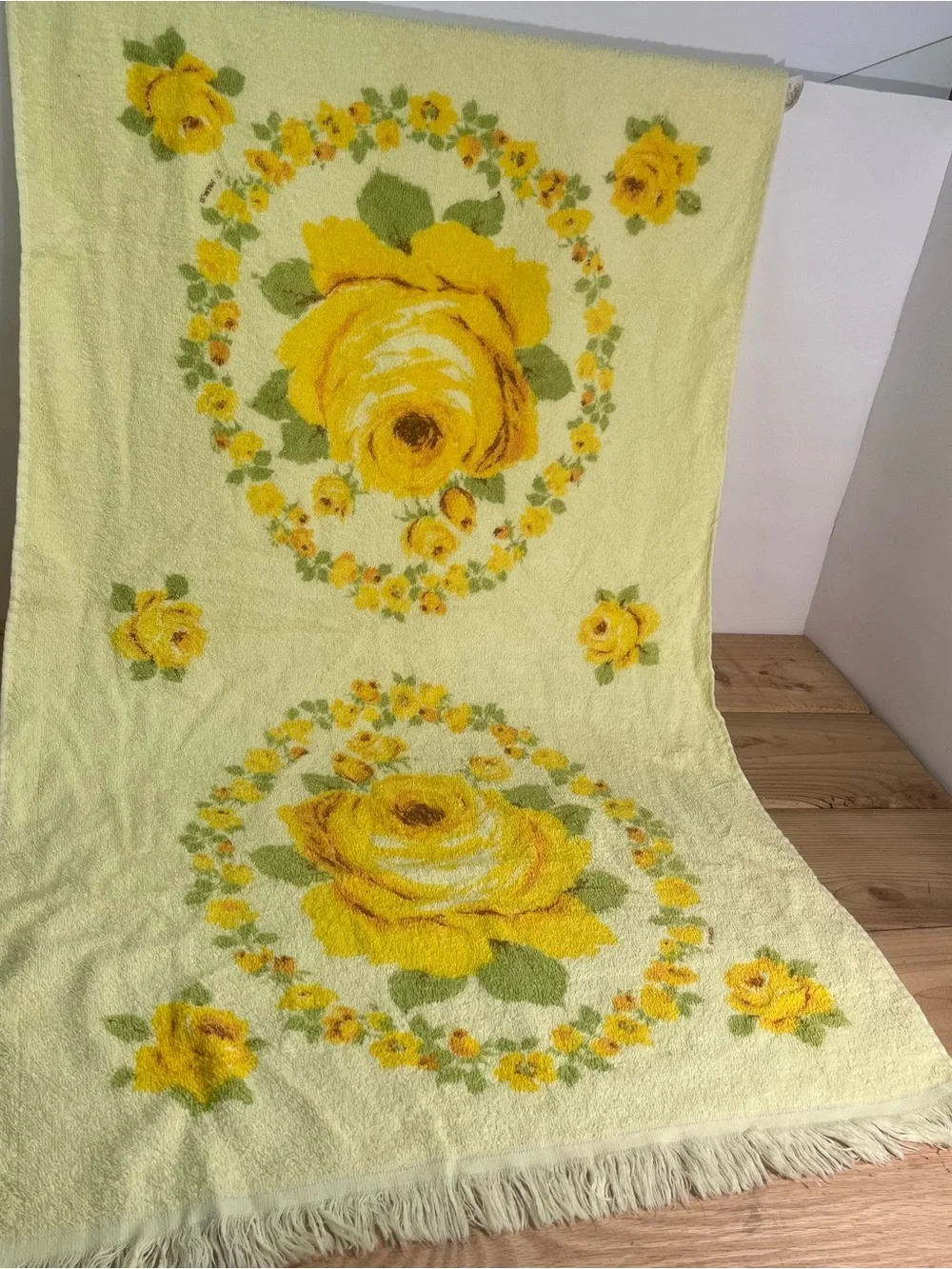 VTG Cannon 70s Yellow Rose Floral Cotton Bath Towel With Fringe Edge Mcm USA